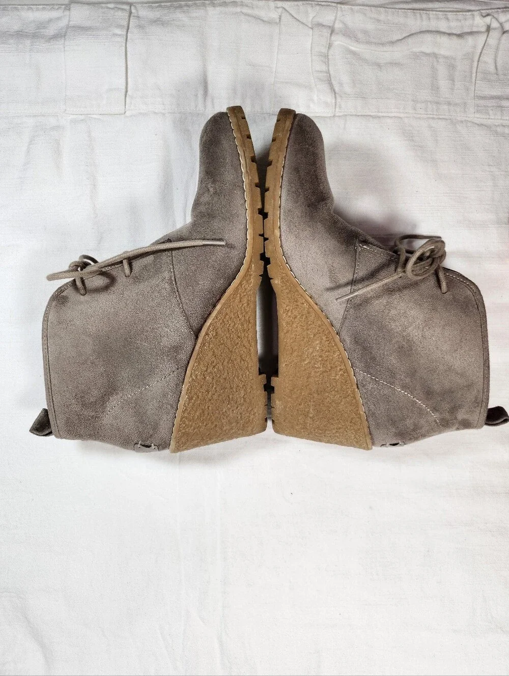 G.H. Bass & Co. Taupe Synthetic Suede Wedge Ankle Boots Booties Size 8.5